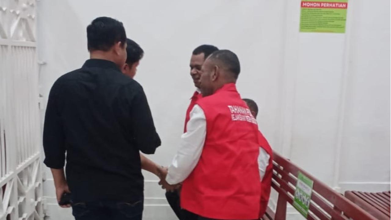 Empat Aktivis Papua Diterbangkan dari Sorong untuk Jalani Sidang Kasus Makar di Pengadilan Makassar