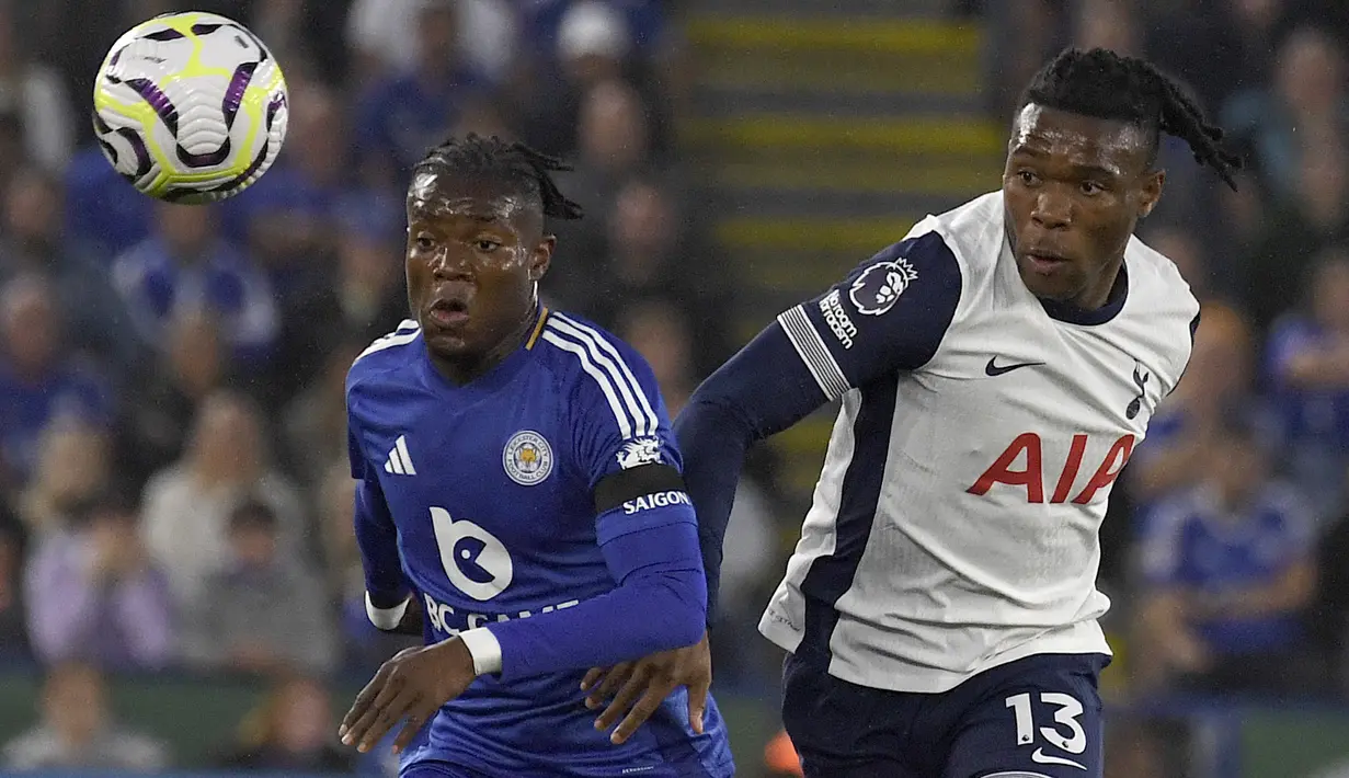 Leicester City menahan imbang Tottenham Hotspur dengan skor 1-1. (AP Photo/Rui Vieira)
