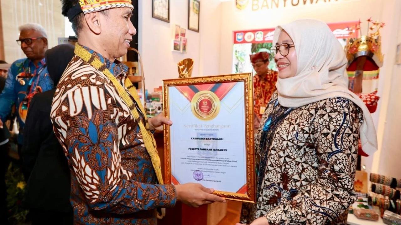 Kabupaten Banyuwangi kembali ditetapkan sebagai Kabupaten Terinovatif se-Indonesia di ajang Indonesia Government Award (IGA), yang diselenggarakan Kemendagri.