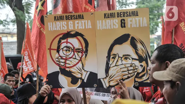 Aksi Massa Geruduk PN Jaktim Tuntut Pembebasan Haris-Fatia
