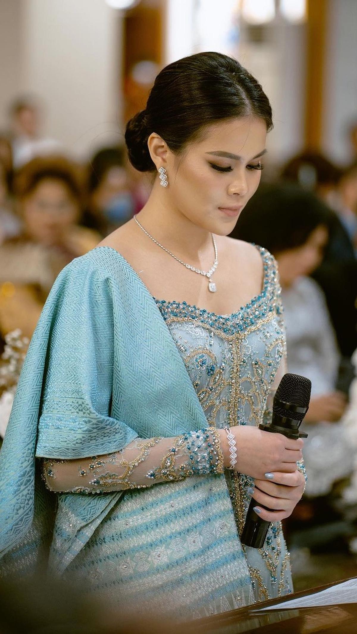 Chen Giovani diketahui merupakan perempuan keturunan Tionghoa. Ia merupakan wanita kelahiran 1996.