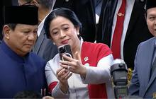 Sambil Tersenyum, Puan Maharani Ajak Presiden Prabowo Selfie