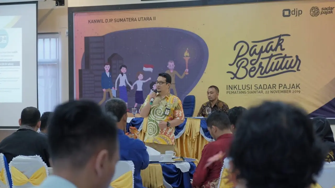 25 Pimpinan Perguruan Tinggi Swasta (PTS) yang berada di wilayah Kanwil DJP Sumut II mengikuti acara Pajak Bertutur di aula Integritas Gedung Kanwil DJP Sumut II, Pematang Siantar (Jumat, 22/11/2019).