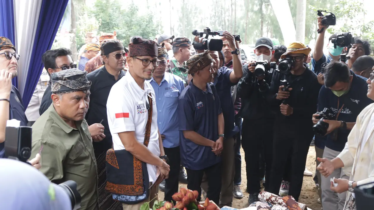 Menparekraf Sandiaga Salahuddin Uno melihat langsung Desa Wisata Edelweiss di Desa Wonokitri, Kabupaten Pasuruan, Jawa Timur. (Istimewa)