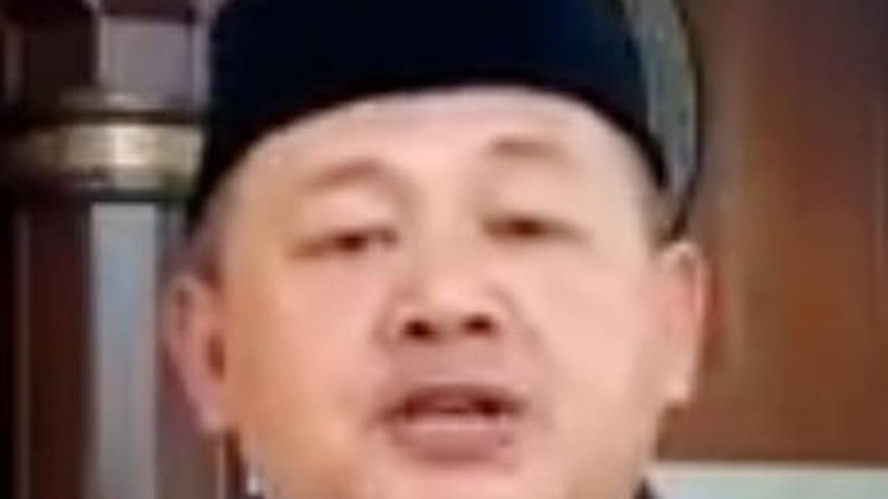 "Iya, keputusan dari MUI Jabar sudah diterima. Kami akan mengikuti regulasi dari MUI," ujar KH Aminudin saat dihubungi wartawan.