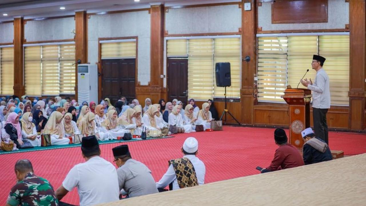 Nuzulul Quran Mataram: Pemkot Perkuat Iman dan Kebersamaan ASN di Bulan Suci