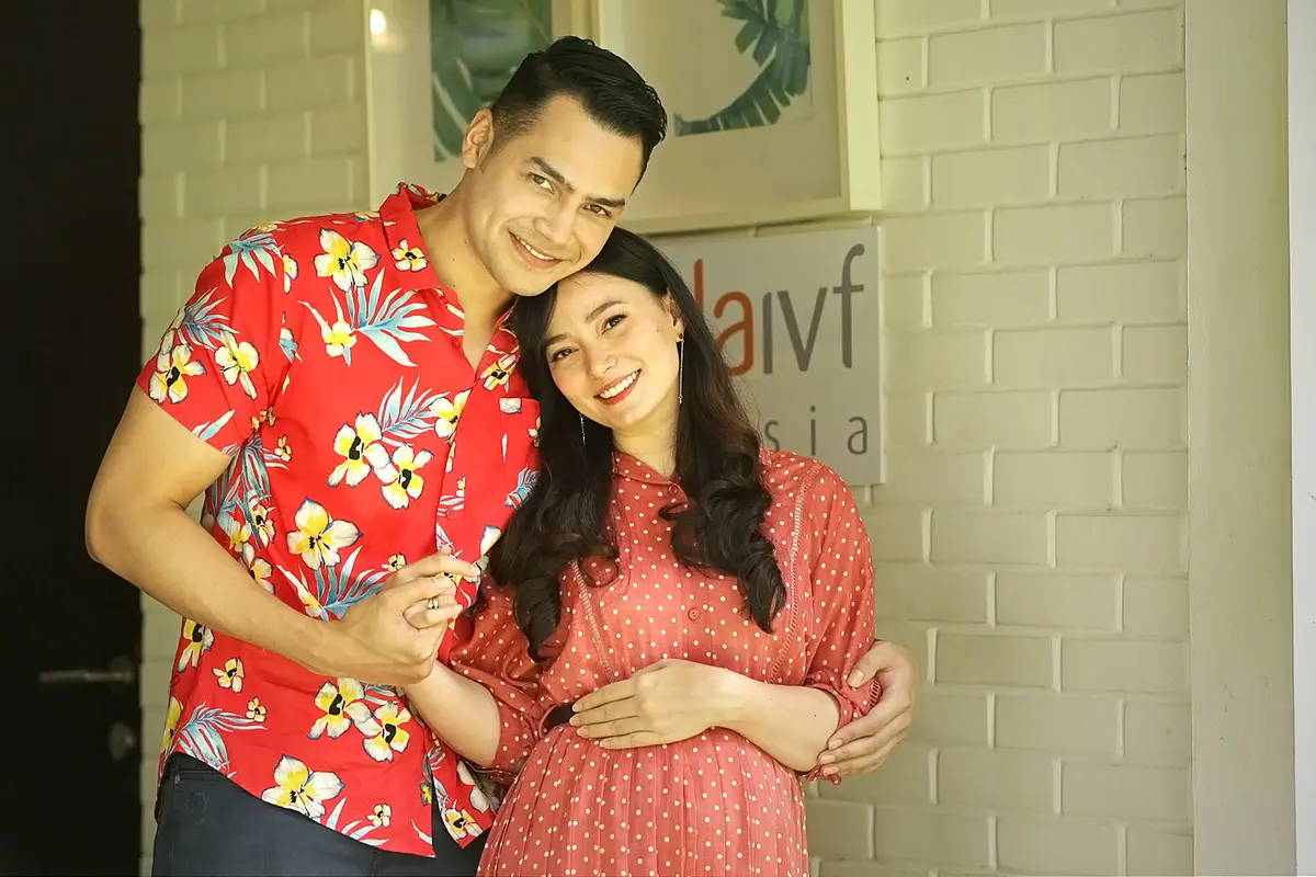 [Fimela] Asmirandah dan Jonas Rivanno