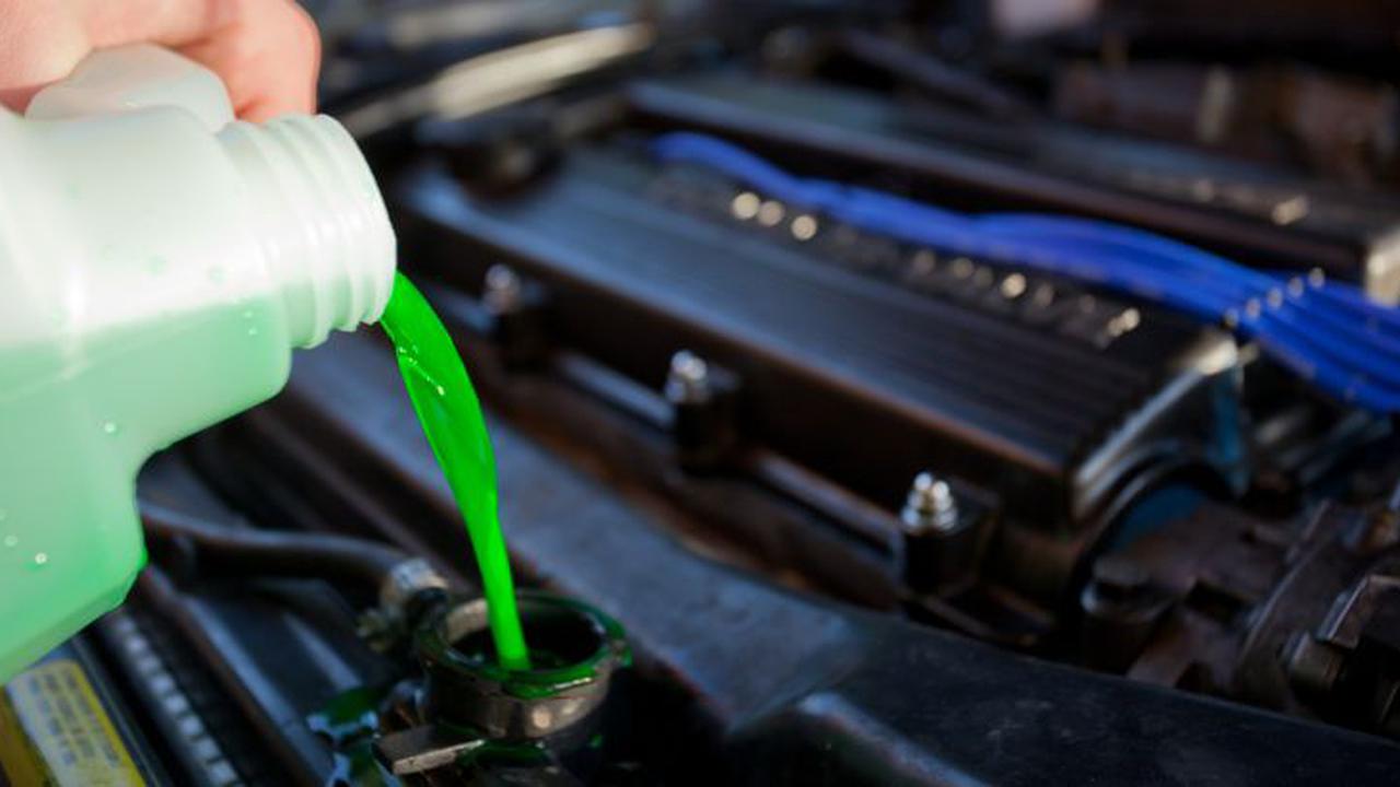 Jangan Isi Radiator Mobil Bekas dengan Coolant