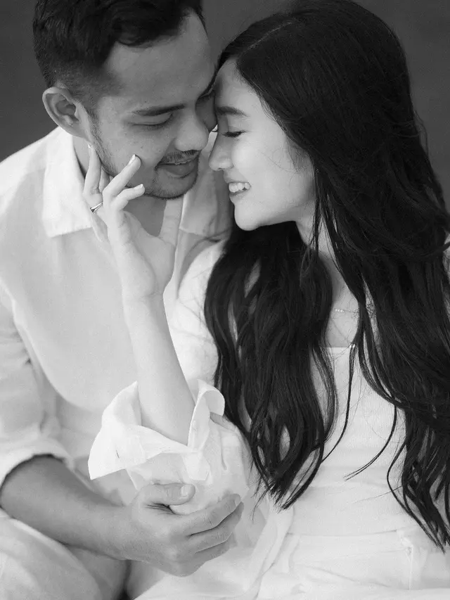 7 Potret Prewedding Febby Rastanty dan Drajad Djumantara, Elegan dan Romantis