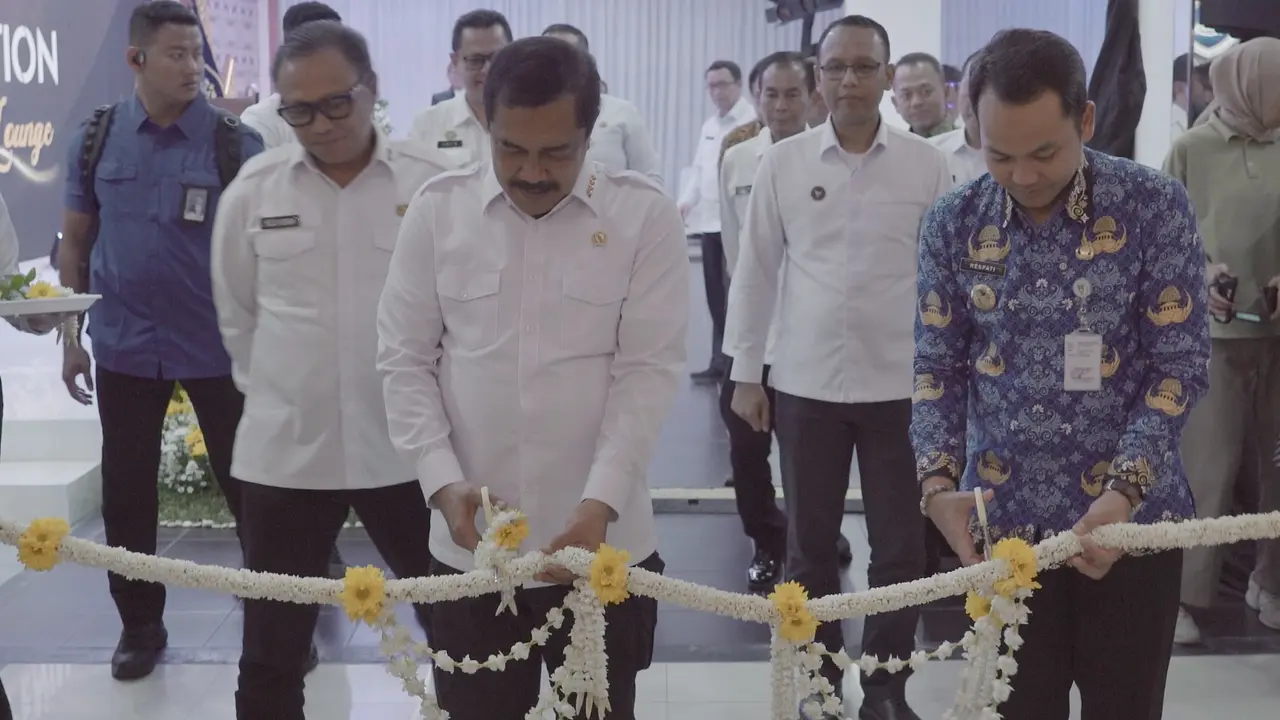 Perkuat Layanan Publik, Menteri Agus Resmikan Campus Immigration Point Undip dan Surakarta Immigration Lounge