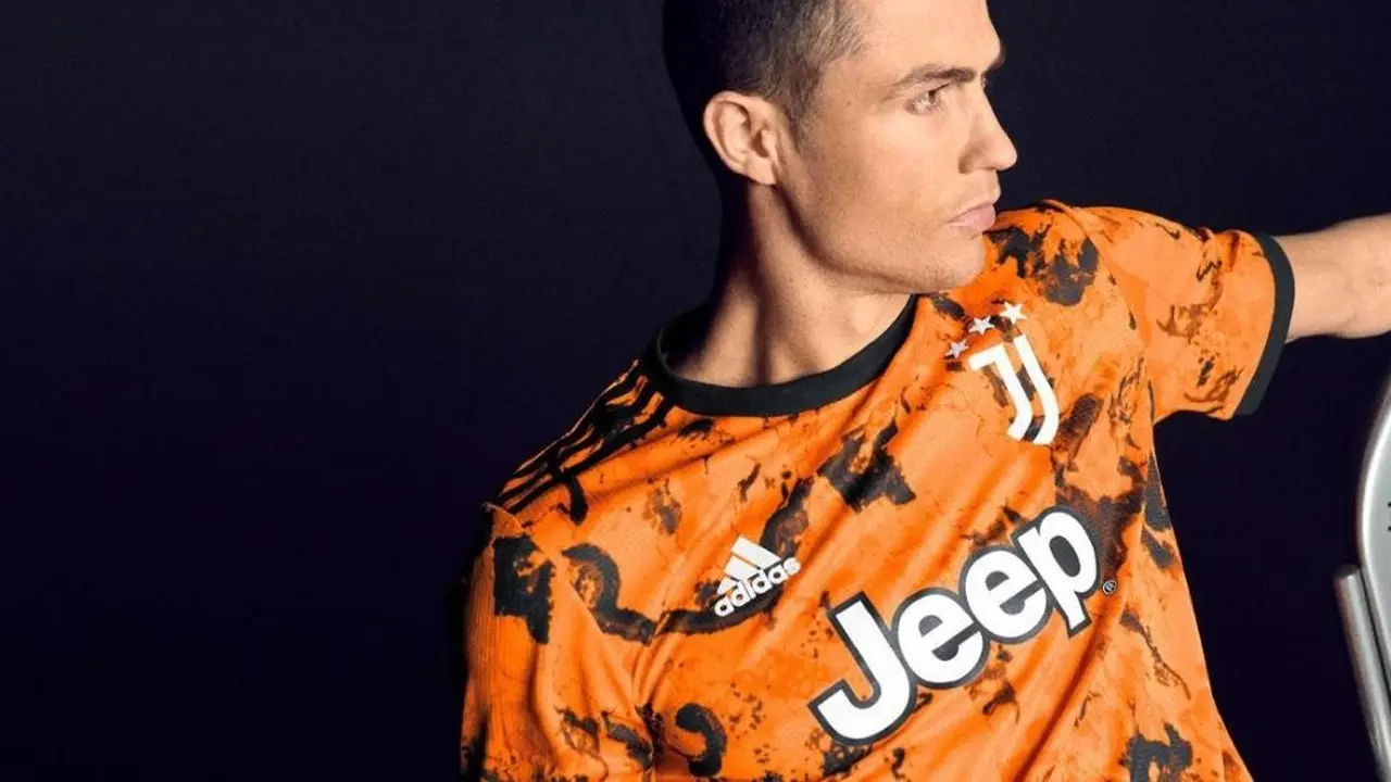 Jersey baru Juventus dinilai mirip seragam Pemuda Pancasila