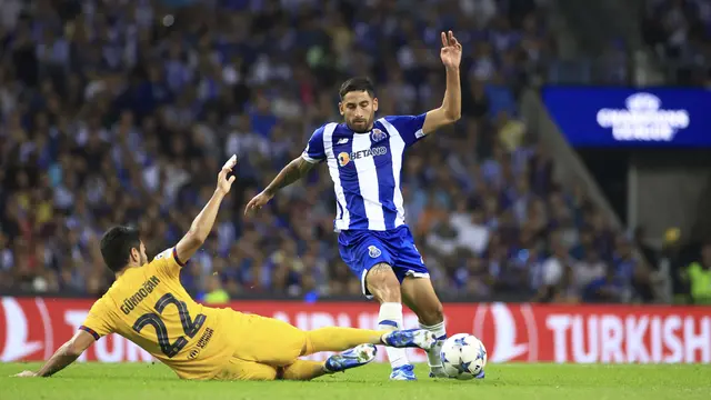 Foto: Tarian Ilkay Gundogan saat Barcelona Taklukkan FC Porto di Liga Champions
