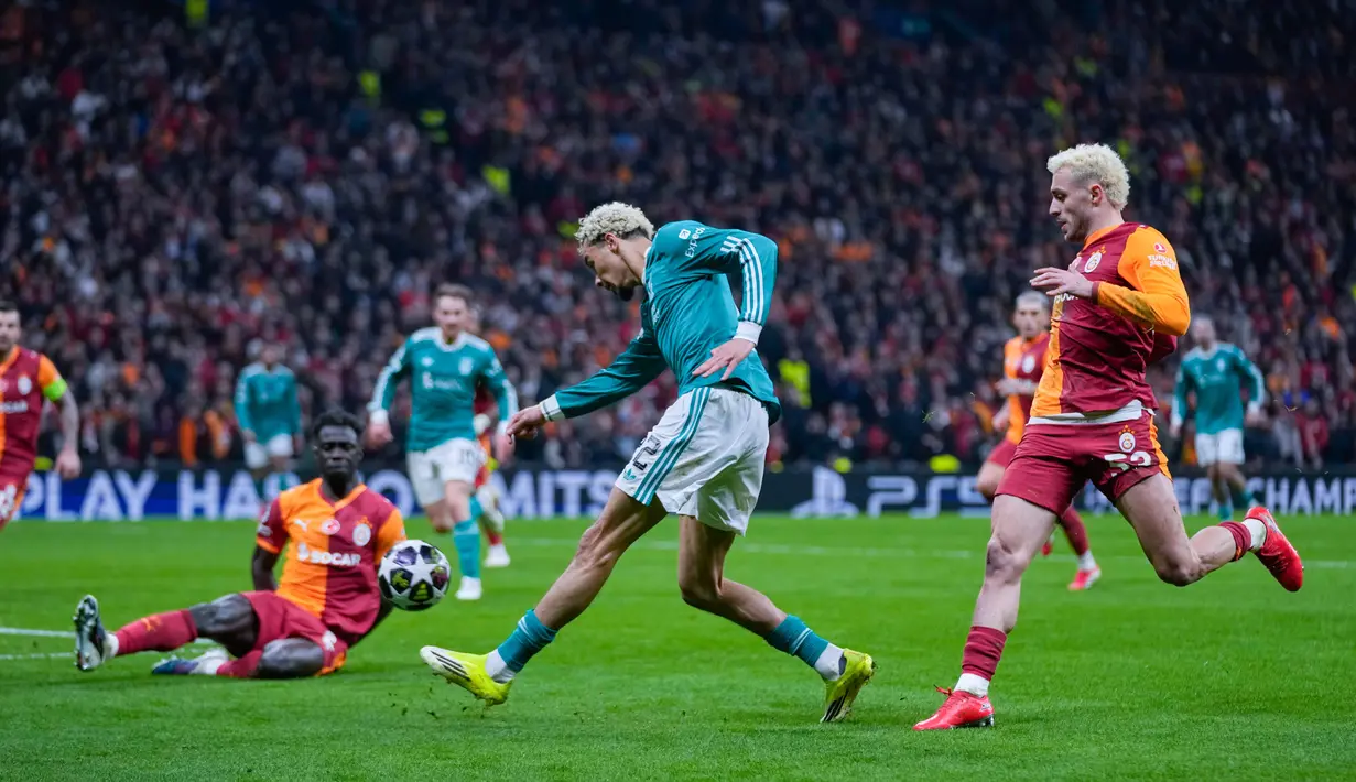 Kemenangan ini jelas memberi keuntungan bagi Galatasaray sebelum melawat ke markas Liverpool pada pertandingan leg kedua pekan depan. (AP Photo/Khalil Hamra)