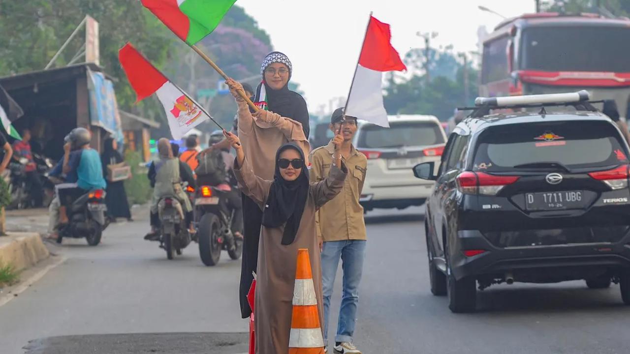 Pada tahun yang sama, kain lerban menjadi produk ke-44 yang paling banyak diekspor dari Palestina. Tujuan utama ekspor perban dari Palestina adalah Israel.