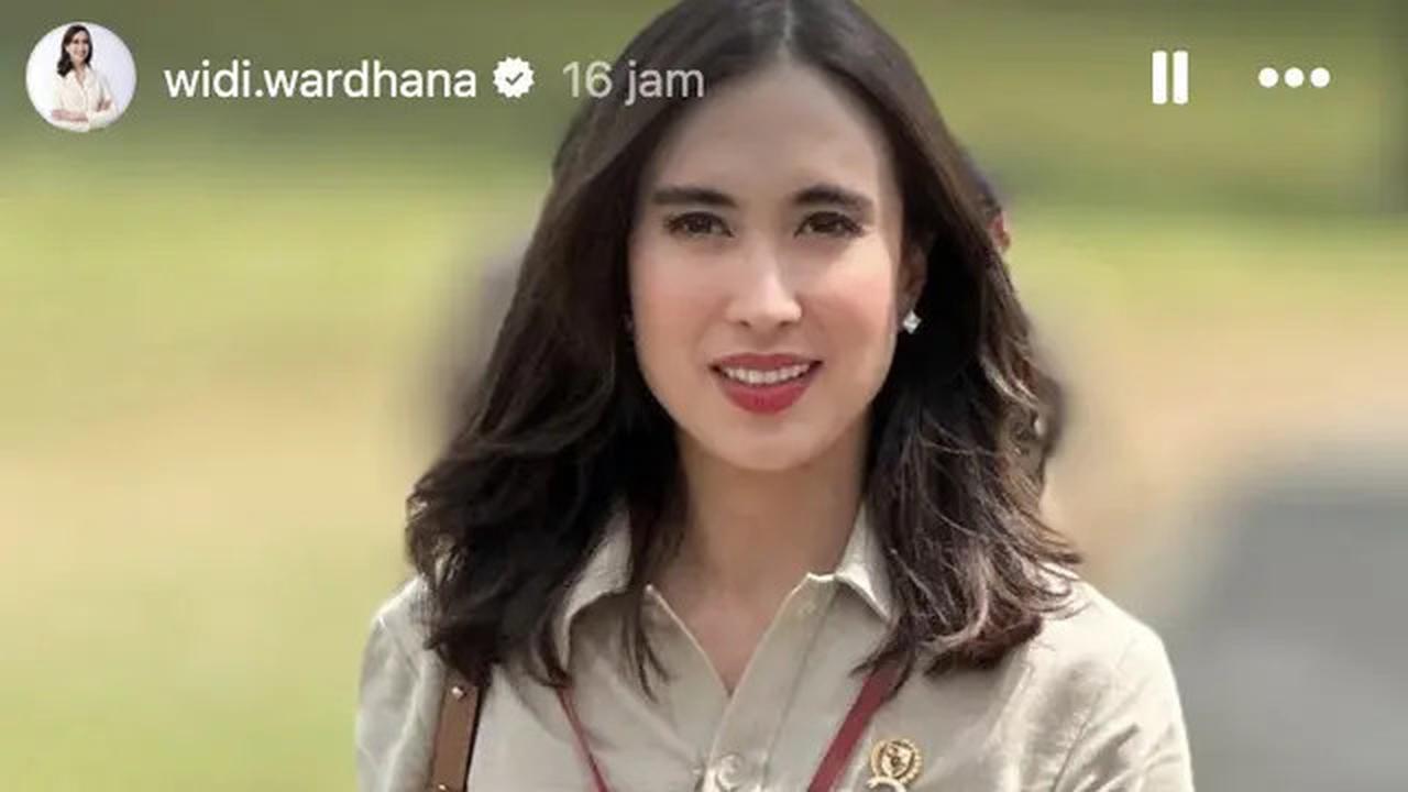 Cantik dan Modis, Intip 3 Gaya Menpar Widiyanti Putri Pakai Tas Branded di Retreat Kabinet Curi Perhatian
