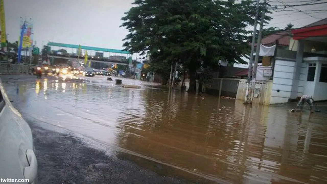 jalan-rusak-lagi-140123a.jpg