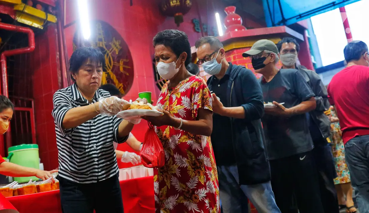 Buka puasa bersama ini digelar untuk mempererat persaudaraan dan toleransi antarumat beragama. (Liputan6.com/Angga Yuniar)