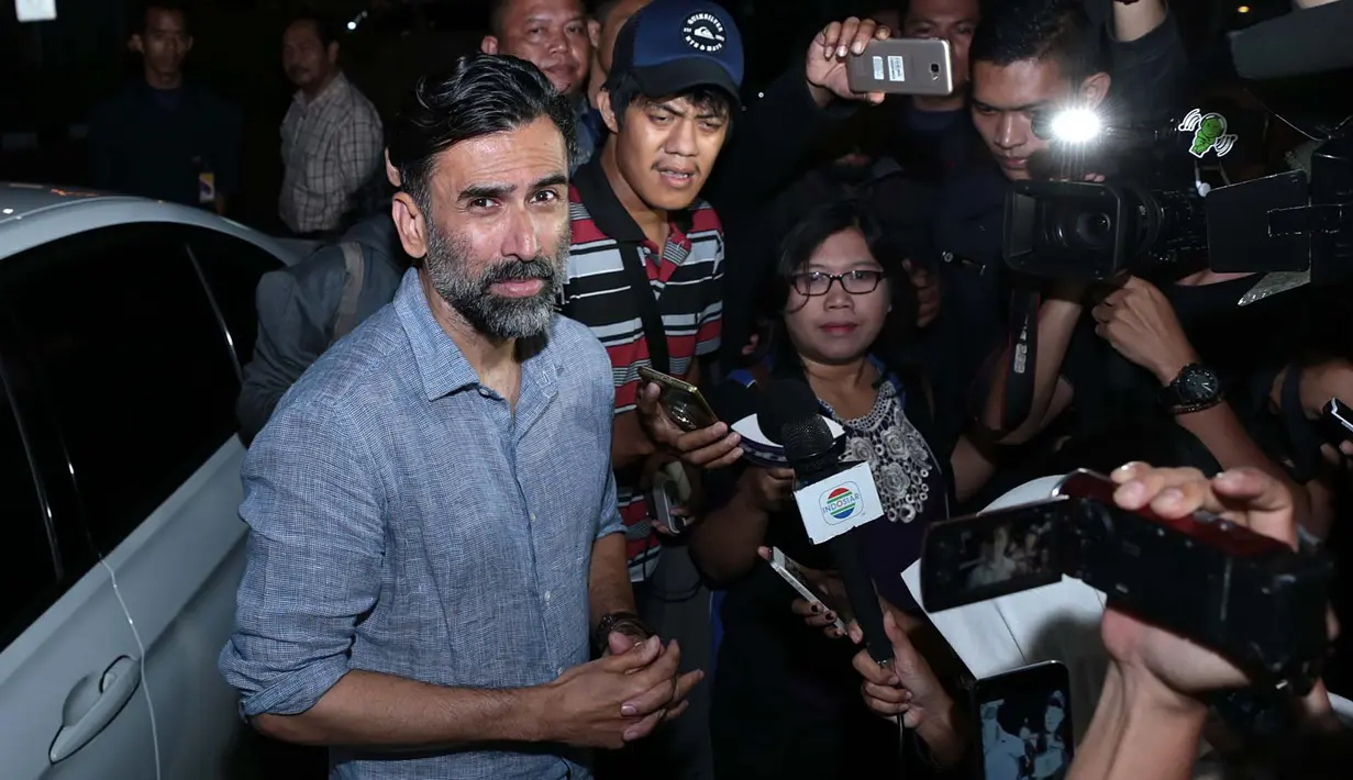 "Biar saya pun jelas,  anak saya main dengan siapa. Kalau anak saya main dengan orang yang tidak baik, ya saya nggak mau," ujar Jeremy Thomas, di Rumah Sakit Pondok Indah (RSPI), Jakarta Selatan, Selasa (18/7/2017). (Deki Prayoga/Bintang.com)