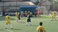 Sebanyak 14 tim berebut asa melangkah ke babak delapan besar Fanatik Indonesia Mini Footbal League 2015-2016.