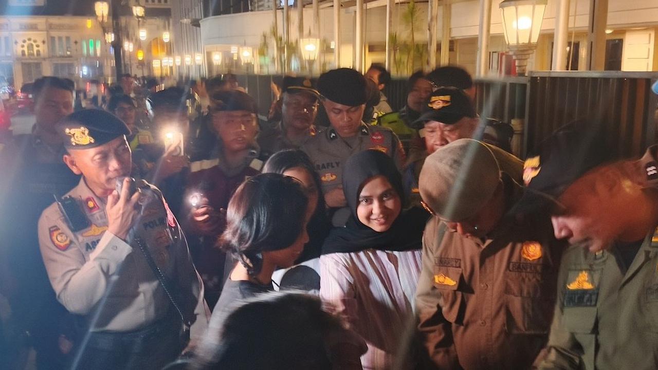 Sosialisasi Jam Malam di Bandung