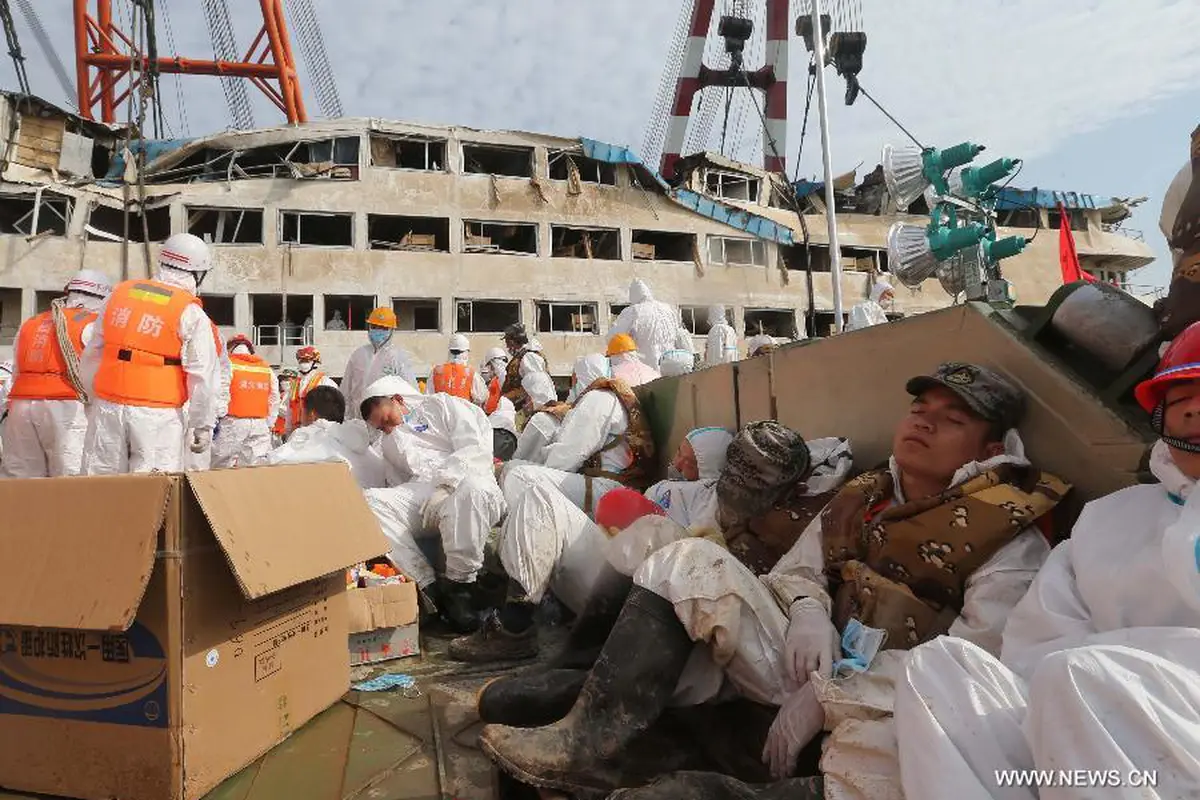 Kapal Tenggelam di Sungai Yangtze