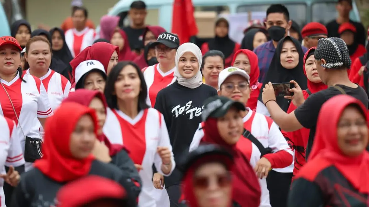 Istri Capres nomor urut 3 Ganjar Pranowo, Siti Atikoh Supriyanti di Lapangan Kwarasan, Kota Magelang, Jawa Tengah, Kamis (28/12/2023) (Istimewa)