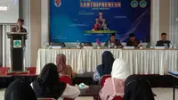 Satri di Banyuwangi dilatih wirausaha dengan memanfaatkan media sosial (Hermawan Arifianto/Liputan6.com)