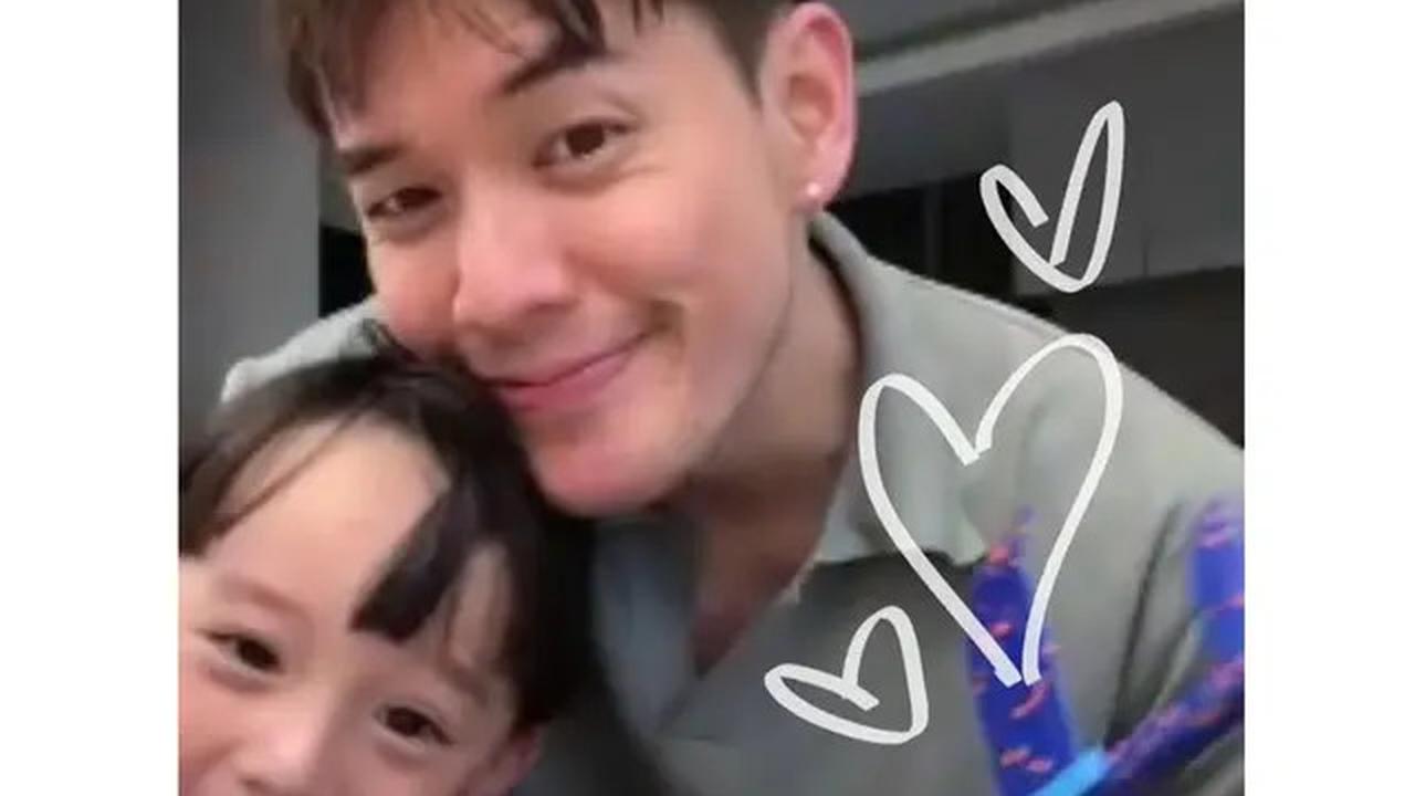 6 Potret Audi Marissa Nonton Konser J-Hope BTS di Korea, Anthony Xie Jaga Anak