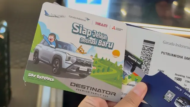 Boarding pass sleeve dan luggage tag edisi khusus.dengan gambar Tahi Lalat, Pesawat Garuda Indonesia, hingga Mitsubishi Destinator. [Anisha/Fimela]