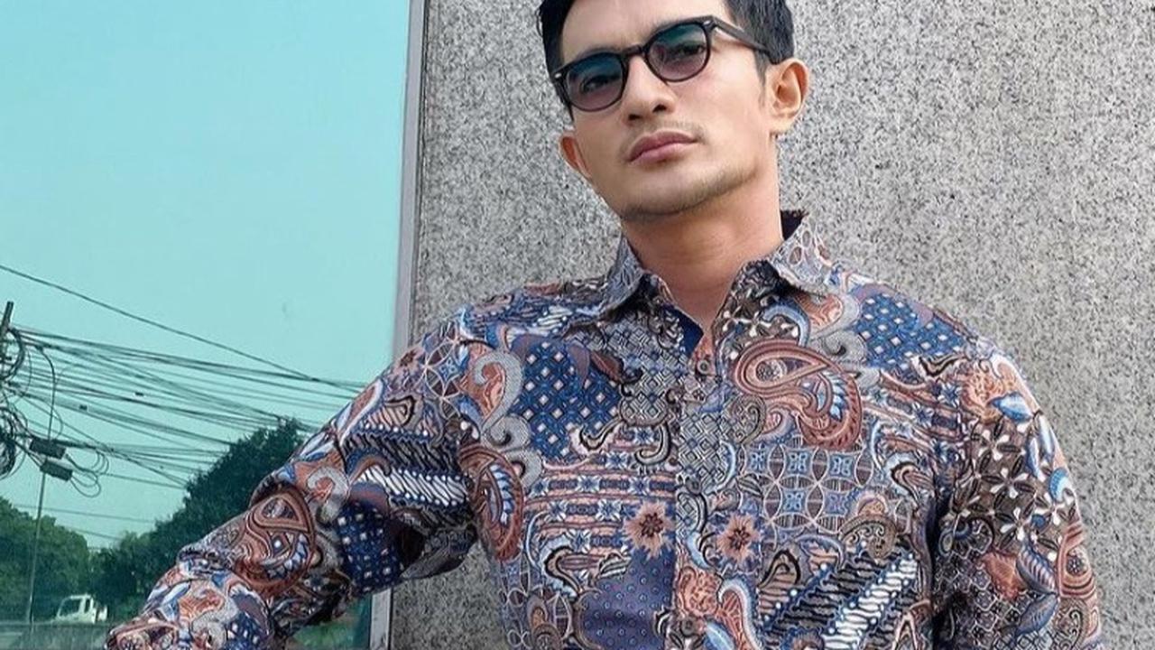 Sejak tahun 2017, Rizal aktif berperan di FTV hingga serial TV. Serial TV pertamanya berjudul Asmara Sahabat Langit dan FTV pertamanya berjudul Kursi Roda Pengantar Belahan Hati.<br>