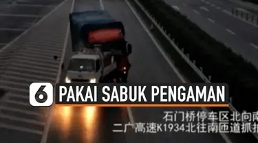 thumbnail penumpang truk terlempar keluar