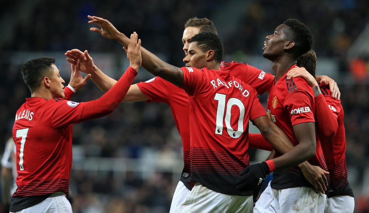 1. Manchester United - Todak adanya pemain sayap yang cepat membuat Man United harus segera menemukan solusinya. Arjen Robben dirasa pantas mengisi slot sayap tersebut. (AFP/Lindsay Parnaby)