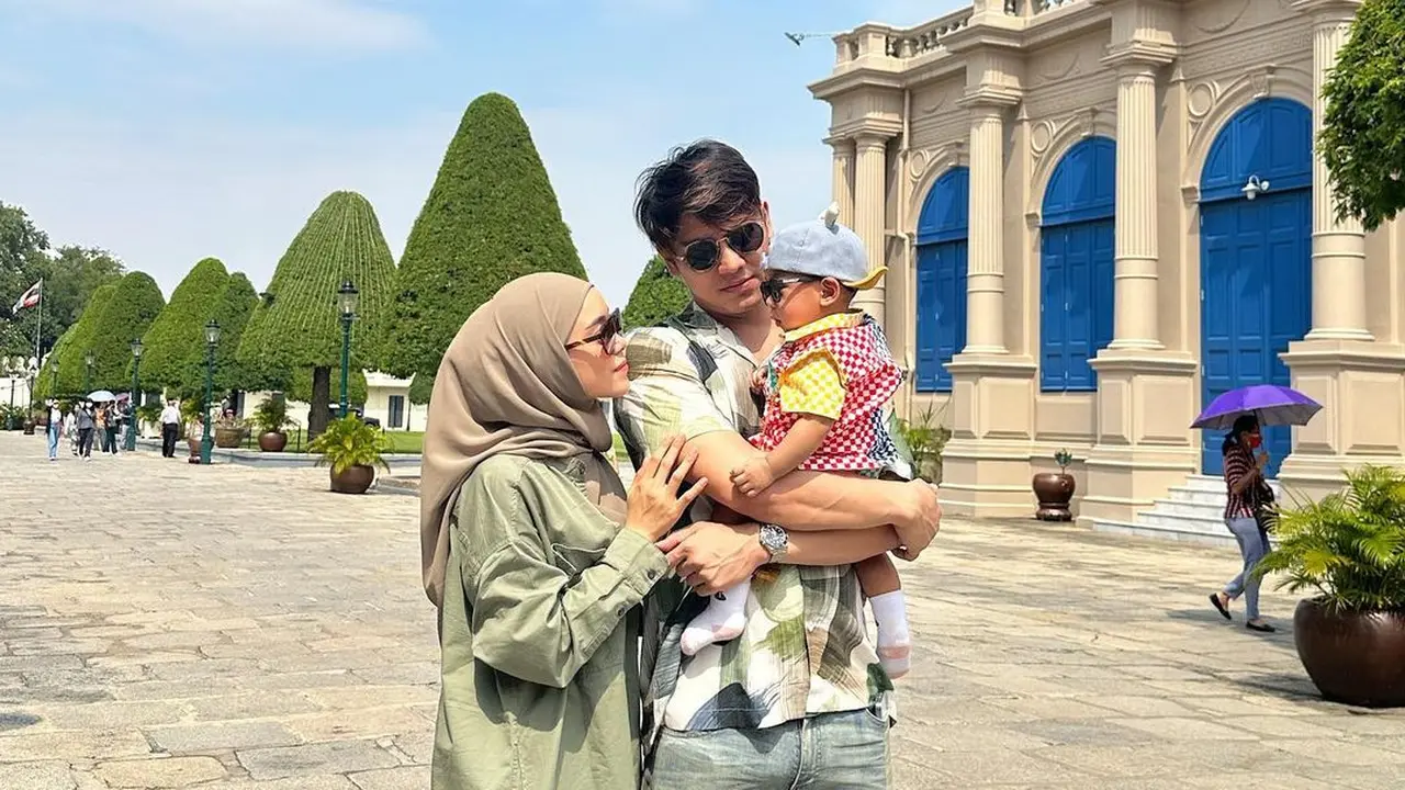 Rizky Billar bersama Baby L dan Lesti Kejora. (Foto: Dok. Instagram @rizkybillar)