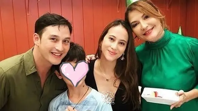 6 Potret Kebersamaan Seleb dan Istri Mantan Suami, Akrab Banget