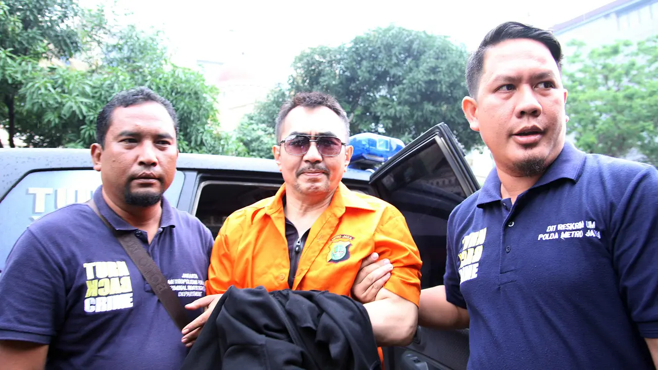 [Bintang] Gatot Brajamusti 