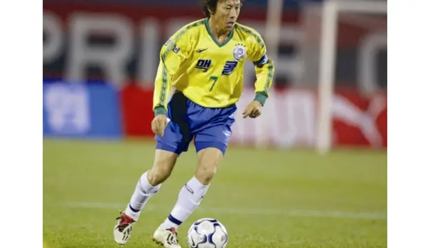 6 Foto Lawas Shin Tae-yong saat Jadi Pesepak Bola, Pernah Lawan Maradona