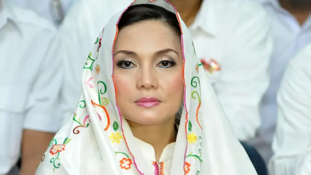 Nia Daniati