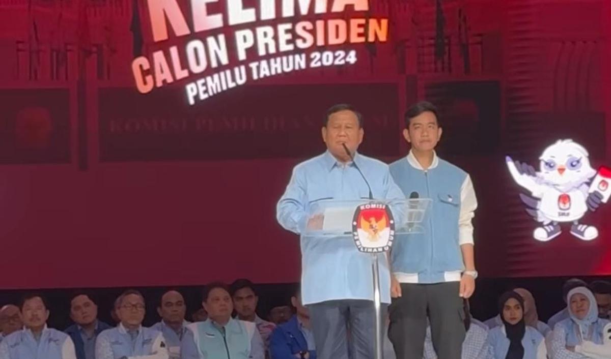 Dia pun memutuskan untuk memajukan acara kampanye akbar yang mulanya dijadwalkan pada pukul 15.00 WIB.&nbsp;<br>