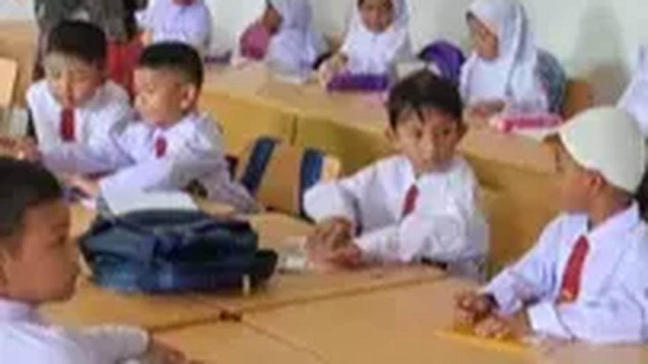 VIDEO: Perintah Jokowi Atasi Kecurangan Sistem Zonasi PPDB Buat Anak Susah Dapat Sekolah