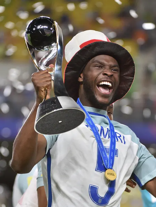 5. Fikayo Tomori (Chelsea) - Dirinya merupakan palang pintu utama Inggris saat tampil pada Piala Dunia U-20 2017. Alhasil, Inggris hanya kebobolan tiga gol dari total tujuh pertandingan di turnamen tersebut. (AFP/Kim Doo-ho)