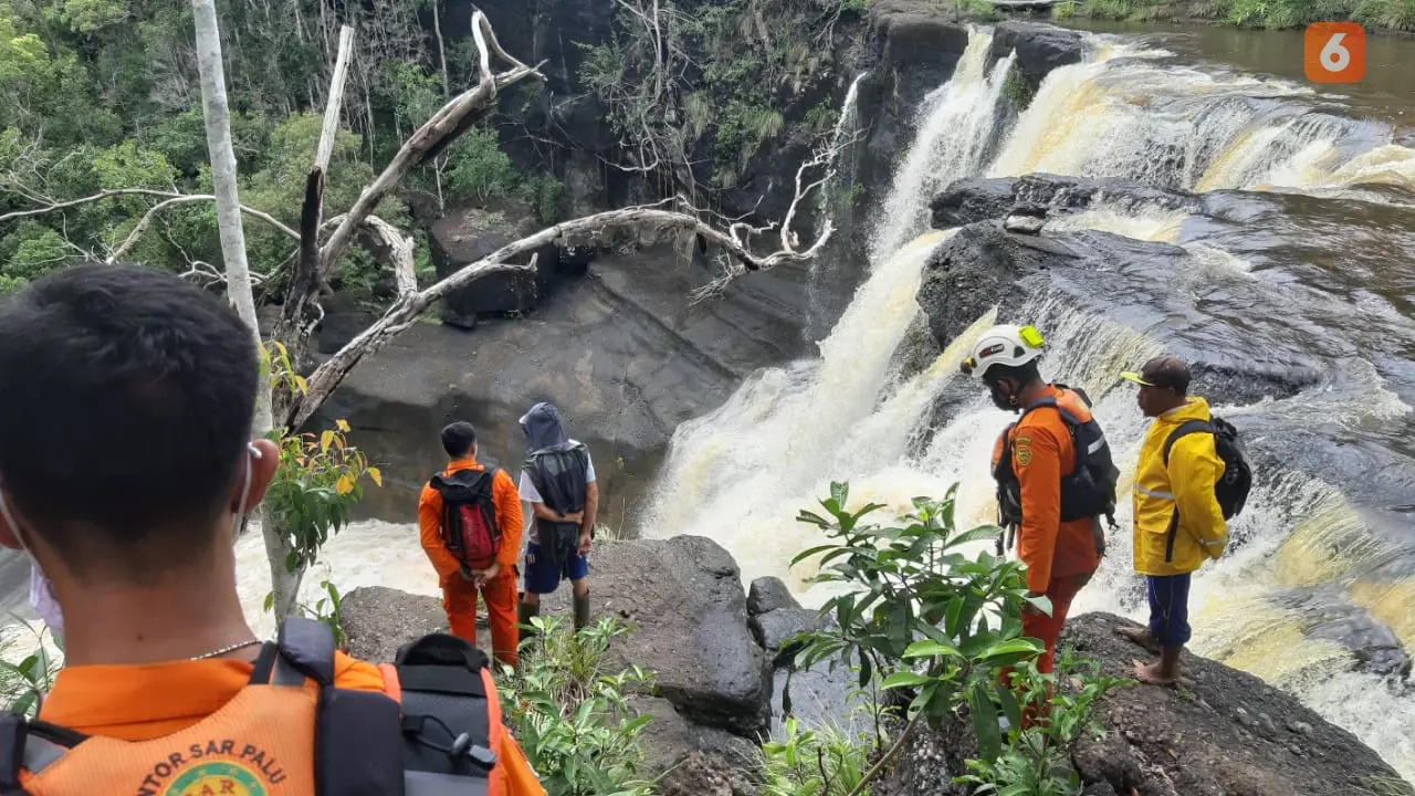 pencarian korban hilang di air terjun di Kab. Tojo Una-una