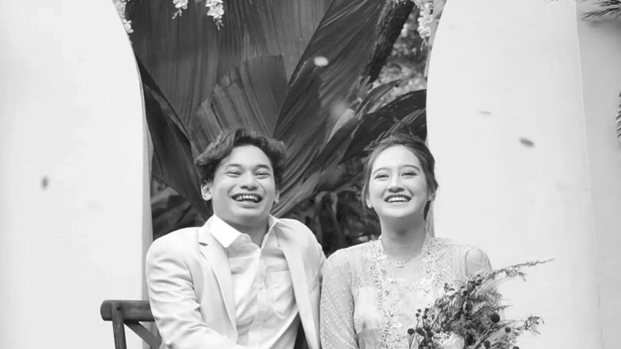 Pamer Foto Bak Lamaran, Ini 6 Potret Manis Salshabilla Adriani dan Yusuf Mahardika