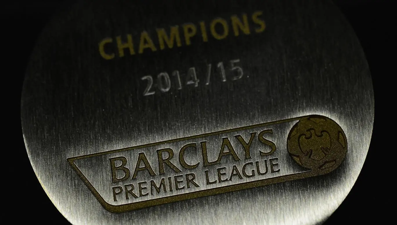 Medali juara Premier League 2014-2015. (The Independent). 