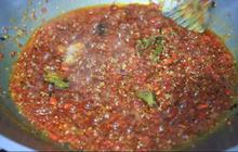 Bermodal Resep Pribadi, Warga Tangerang Ini Sukses Jual Sambal Rumahan yang Laku hingga Penjuru Kota
