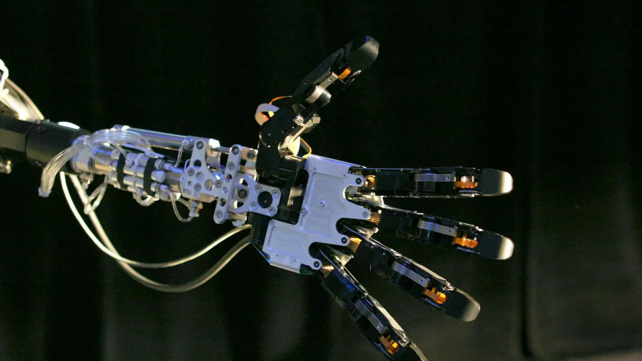 robot tangan