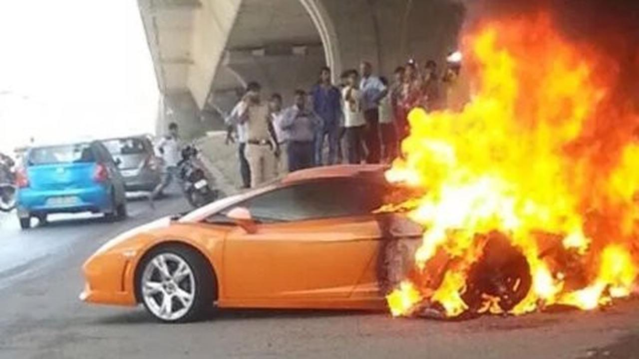 Miris, Lamborghini ini terbakar seusai di-servis
