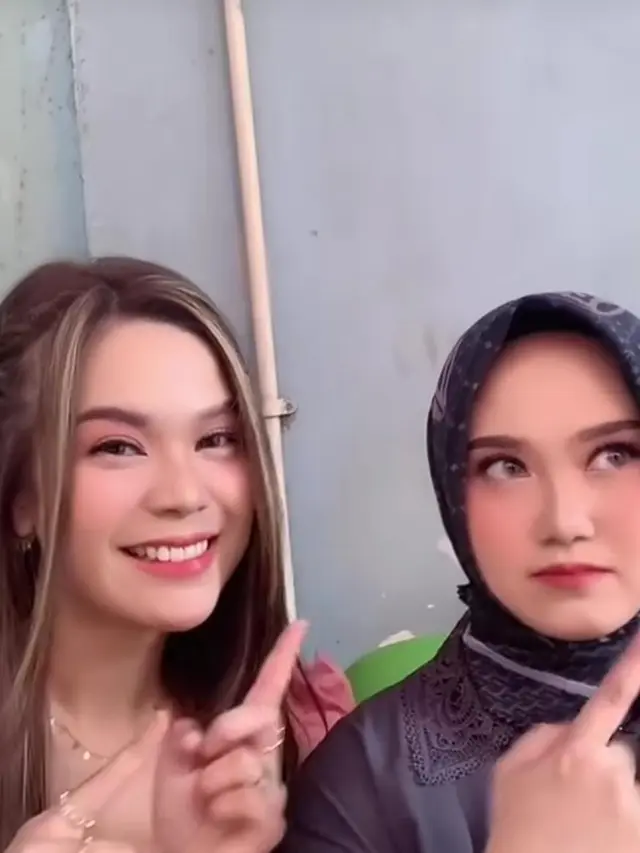 Sinta-Jojo Keong Racun Kembali Bertemu, Sempat Terpisah Negara