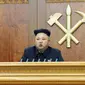 Tidak ada yang berani merem saat pemimpin Korea Utara Kim Jong Un Pidato. Siapa yang melanggar, nyawanya selesai di ujung senapan.