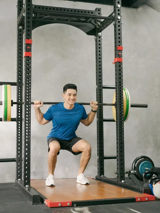 Andrew White Nge-gym