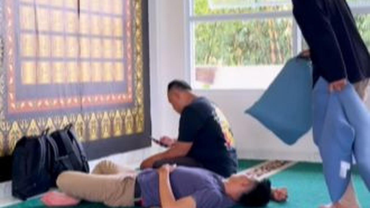 Diberikan Bantal dan Kasur